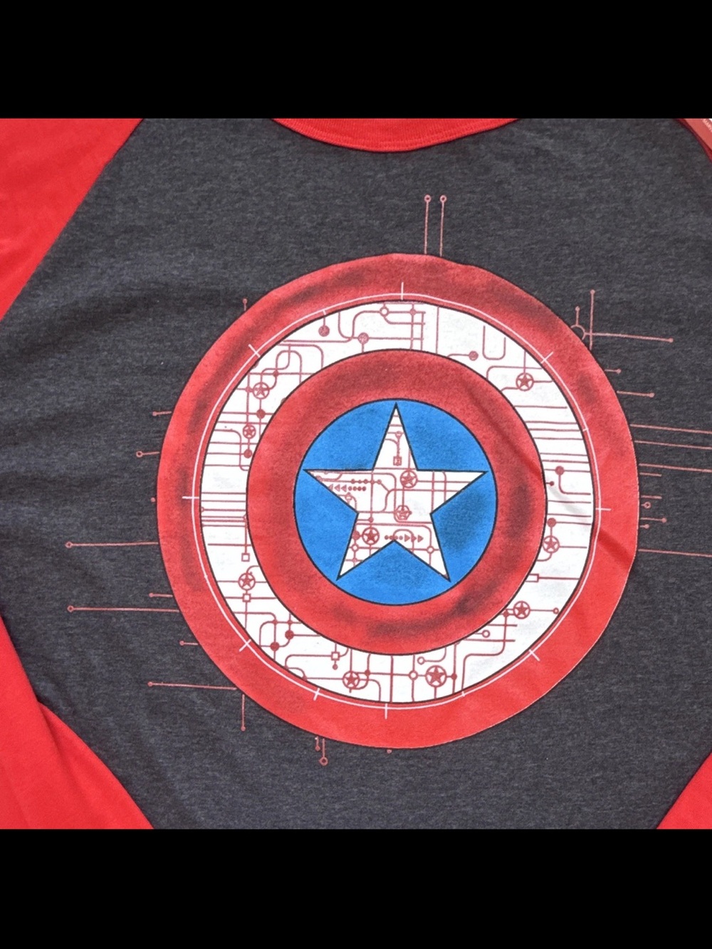 Marvel Captain America Shield Graphic Raglan Long Sleeve Red/Black Men’s XL NWT - Picture 2 of 4